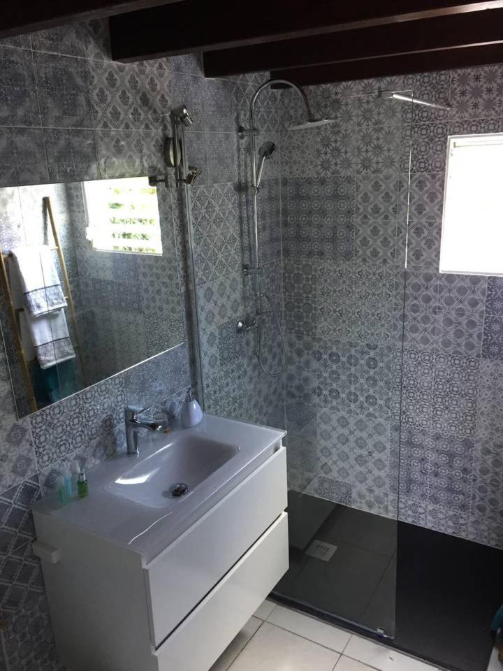Apartmán T2 Tropical En Bord De Piscine A 100M De La Mer Le Carbet Exteriér fotografie